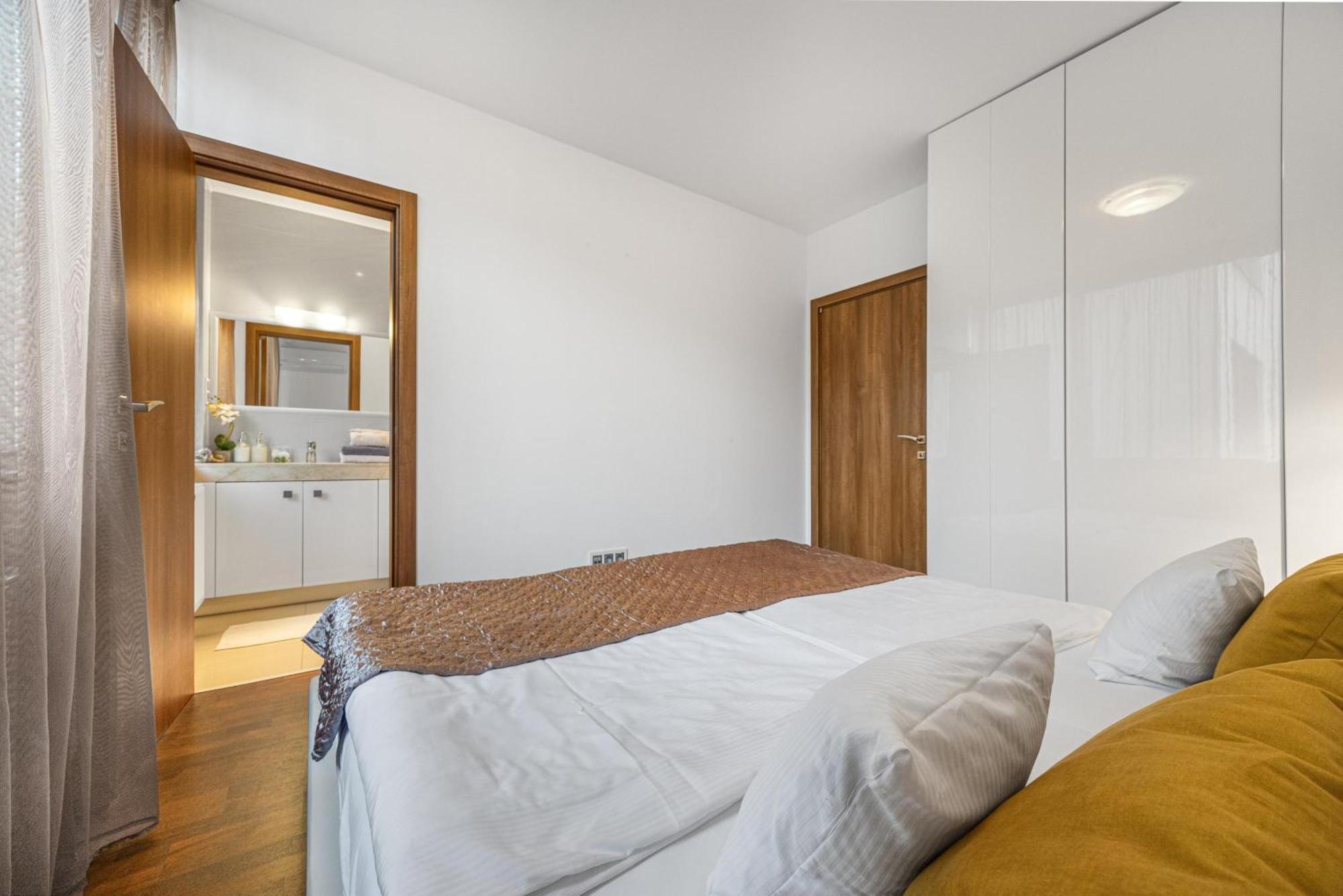 Revon Business Apartment 48 Dunajska Bratislava Extérieur photo